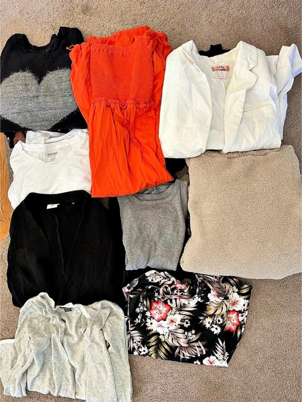 Large Women’s Bundle - Picture 2 of 3
